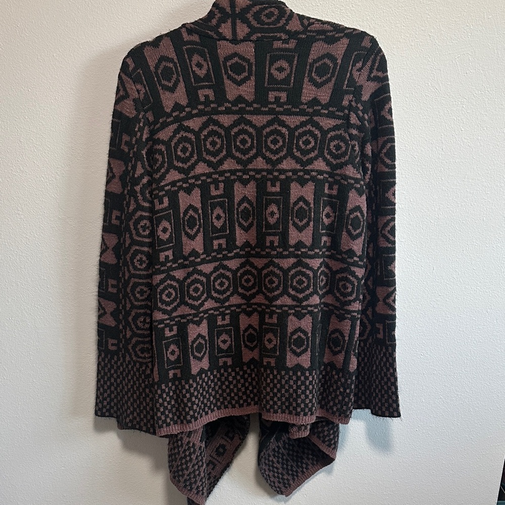 Knox Rose Black and Mauve Geometric Open-Front Cardigan - Picture 9 of 14